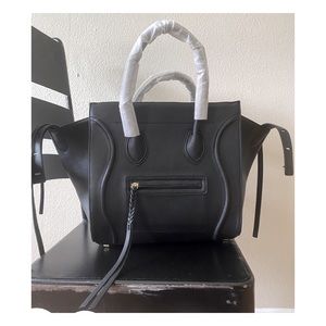 🖤 Beautiful Large Winged Bag 🖤